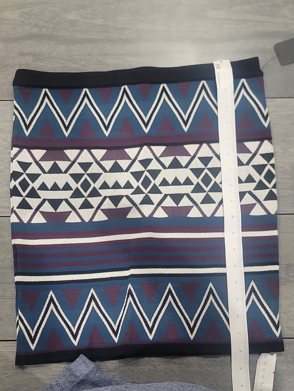 Jessica Simpson Blue Purple White Tribal Knit Pencil Skirt